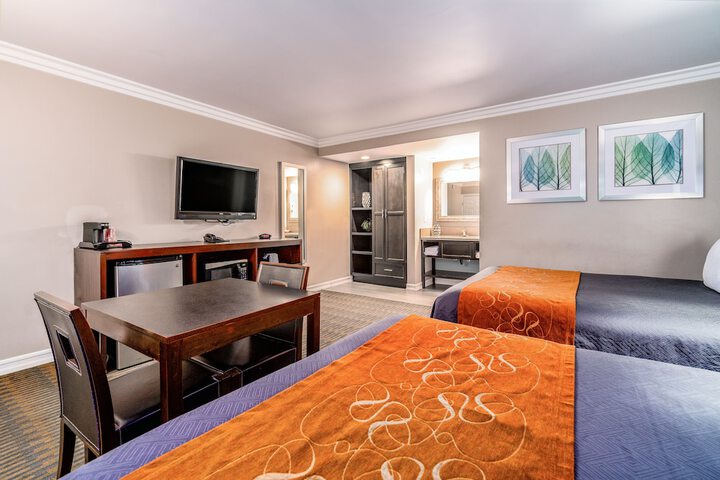 Room 33 of 67