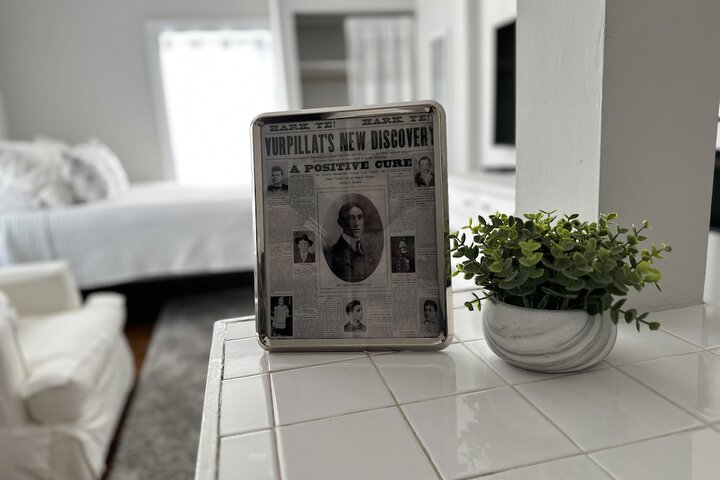 Room 54 of 100