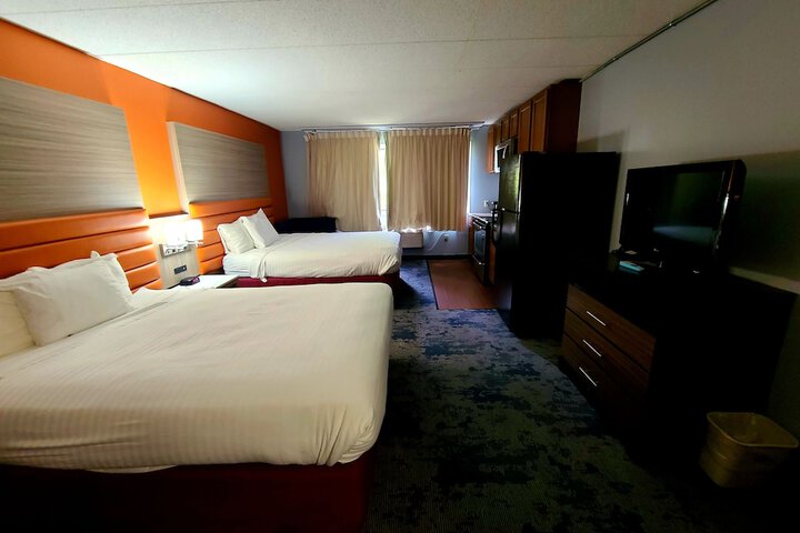 Room 66 of 100