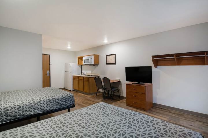 Room 15 of 28
