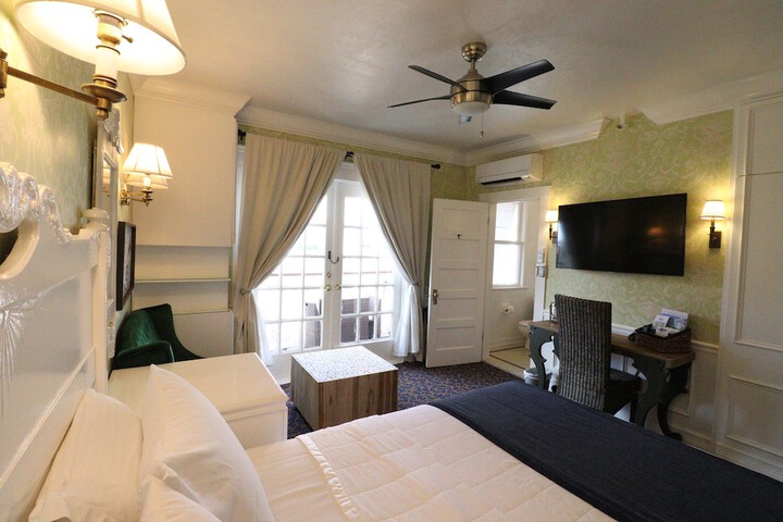 The Riverview Hotel
