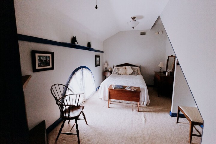 Room 4 of 29