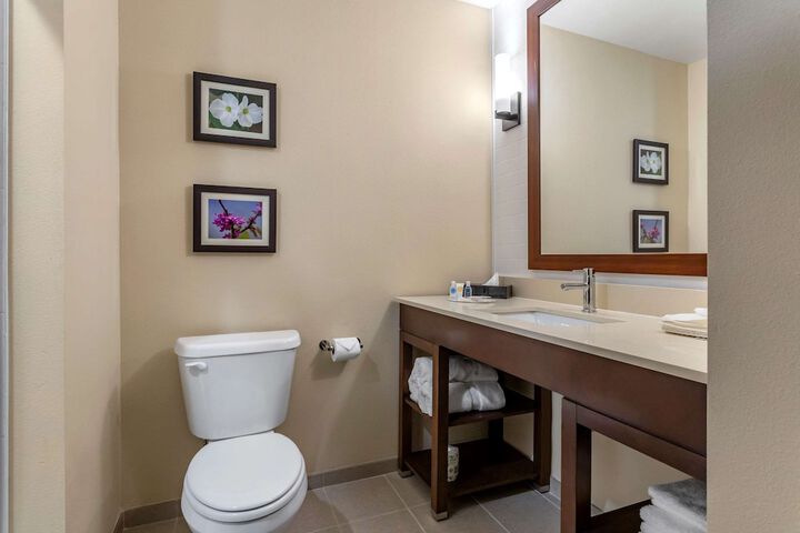 Room 14 of 28