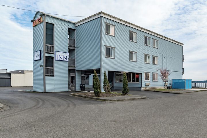 Water Front Inn