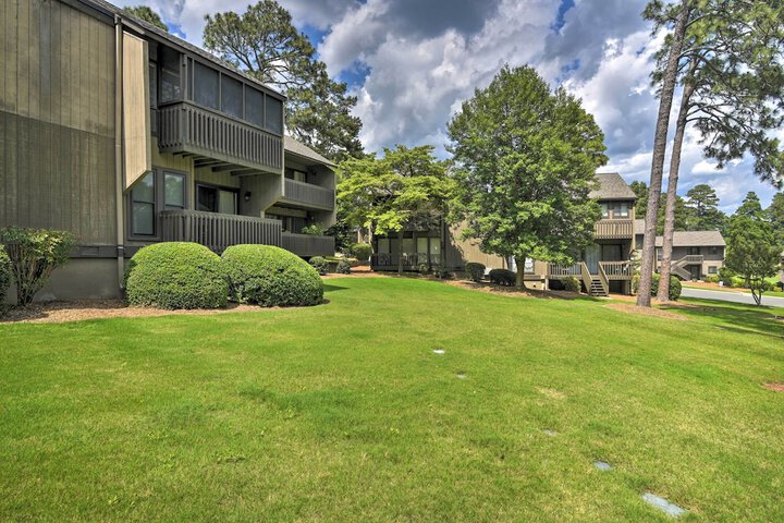 Condo by Pinehurst Golf Course w / Peaceful Patio