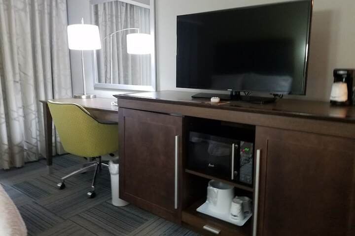 Room 28 of 64
