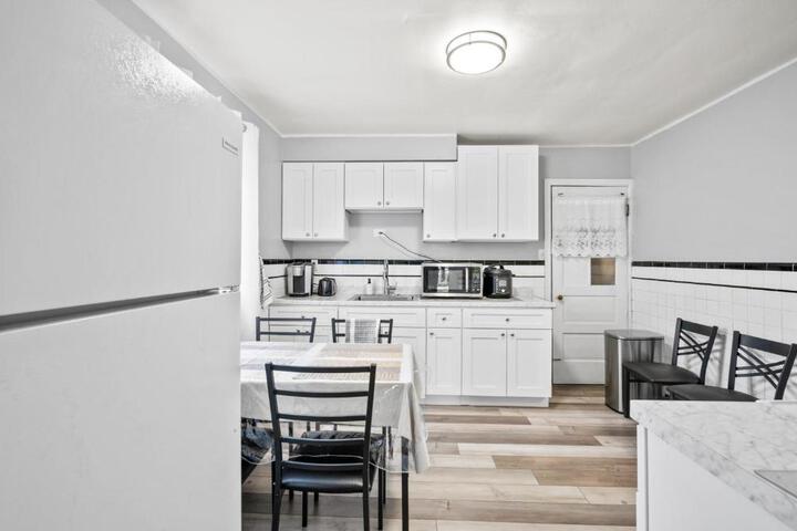 Large apartment with multiple sleeping options