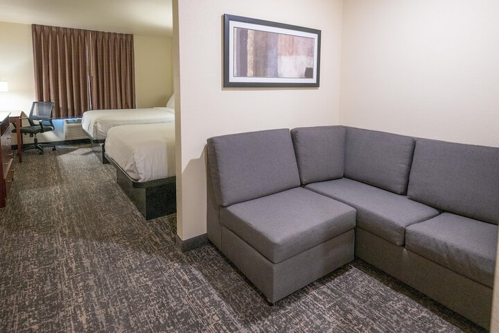 Cobblestone Hotel & Suites - Lamar