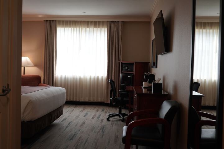 Room 30 of 52
