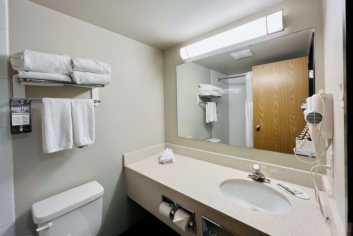 Room 47 of 69
