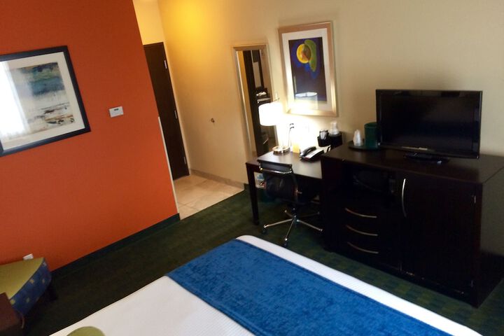 Room 12 of 21