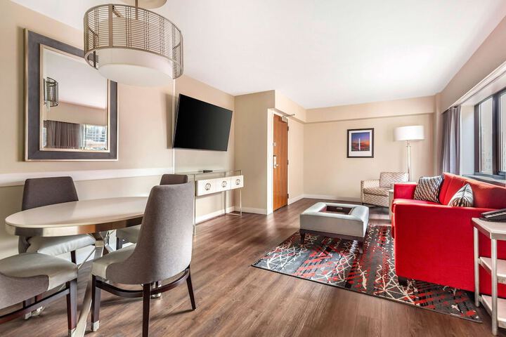 Room 21 of 33