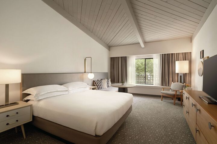 Room 42 of 105