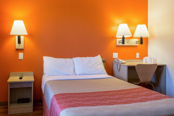 Motel 6 Mojave CA