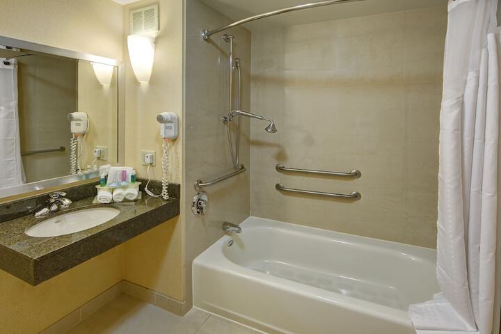 Holiday Inn Express Hotel & Suites Cookeville by IHG