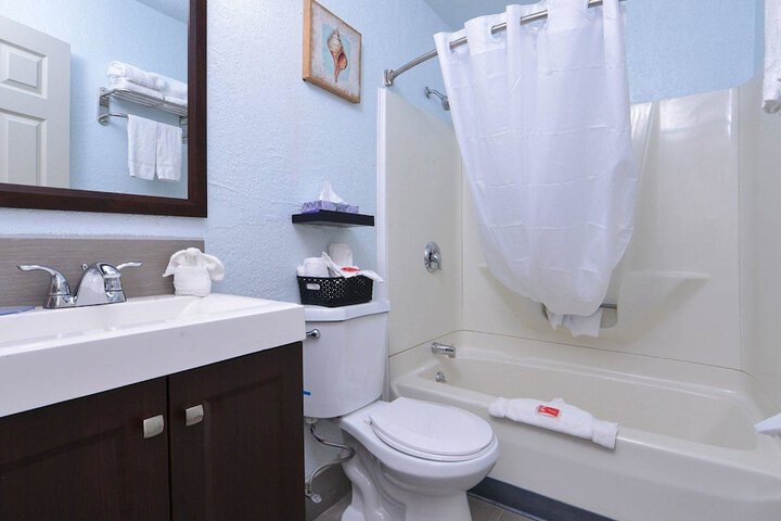Room 12 of 26
