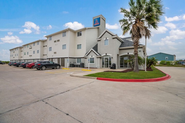 Hotel 2 of 30