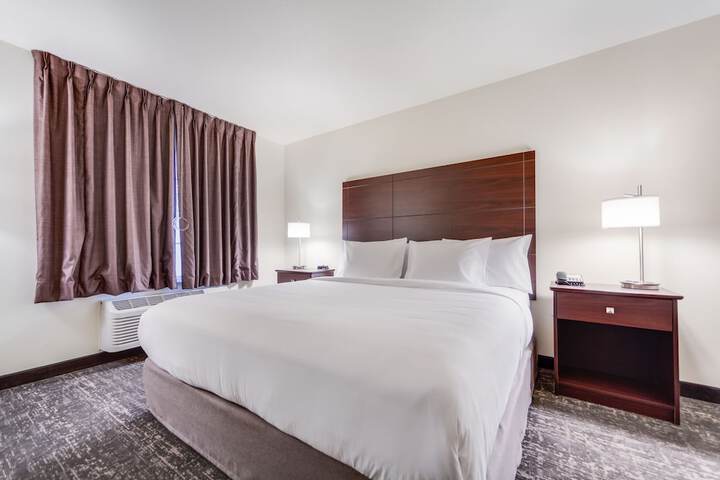 Room 32 of 47