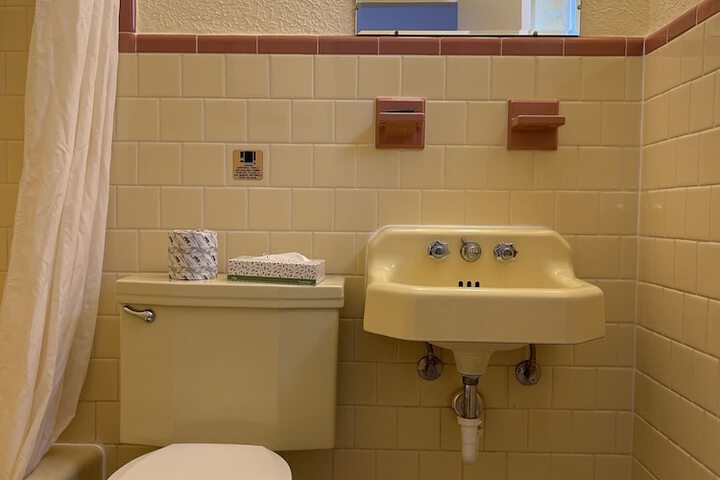 Room 15 of 26