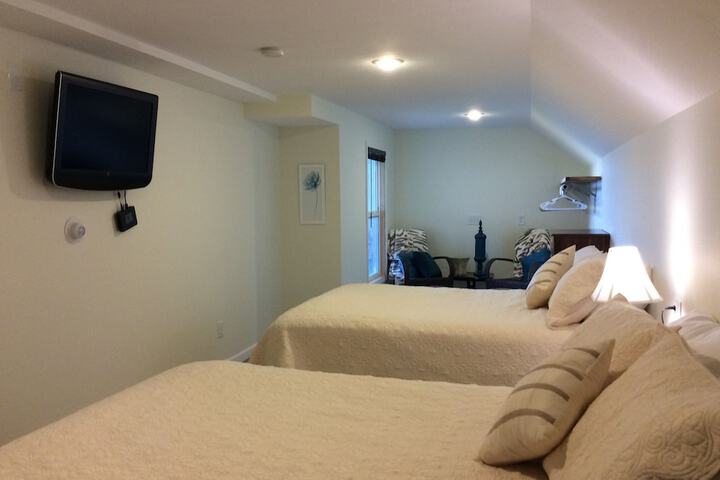 Pictured Rocks Bed & Breakfast