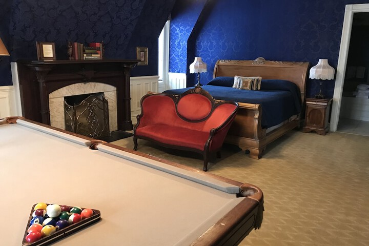 Room 37 of 94