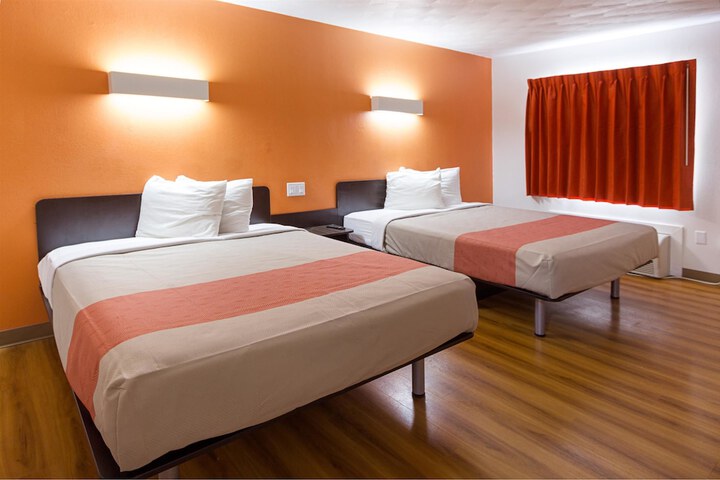 Room 20 of 32