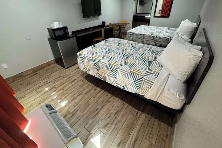 Room 17 of 41