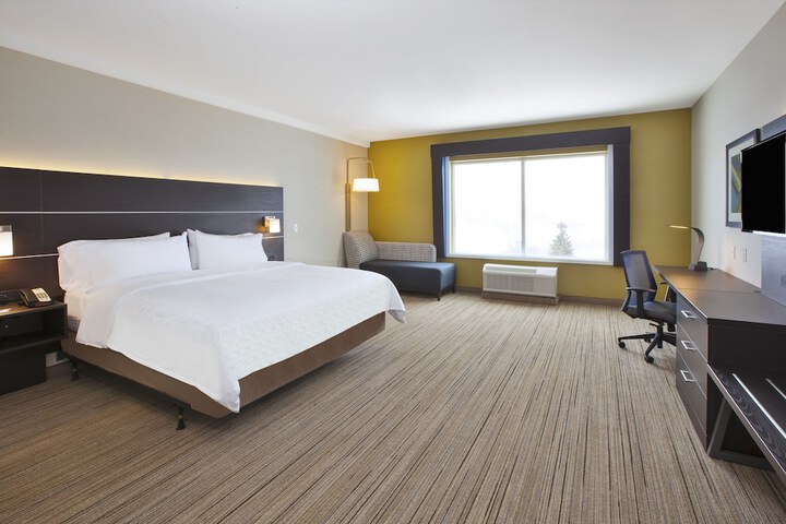 Room 25 of 38