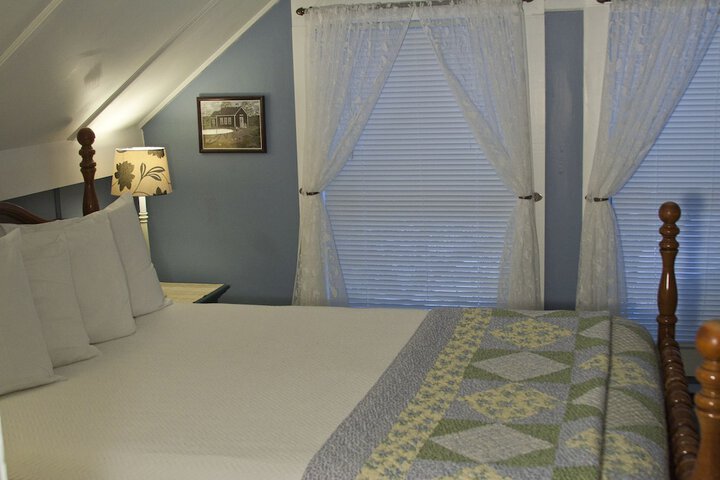 Room 40 of 94