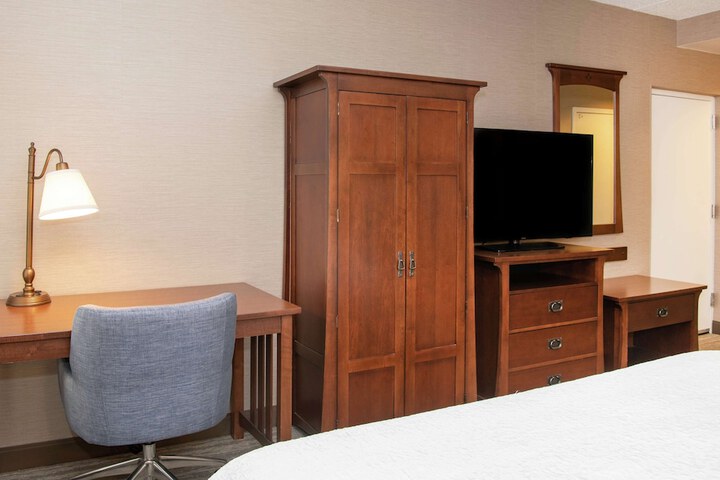 Hampton Inn & Suites Rochester / Victor