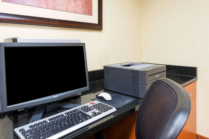 Business Center 25 of 25