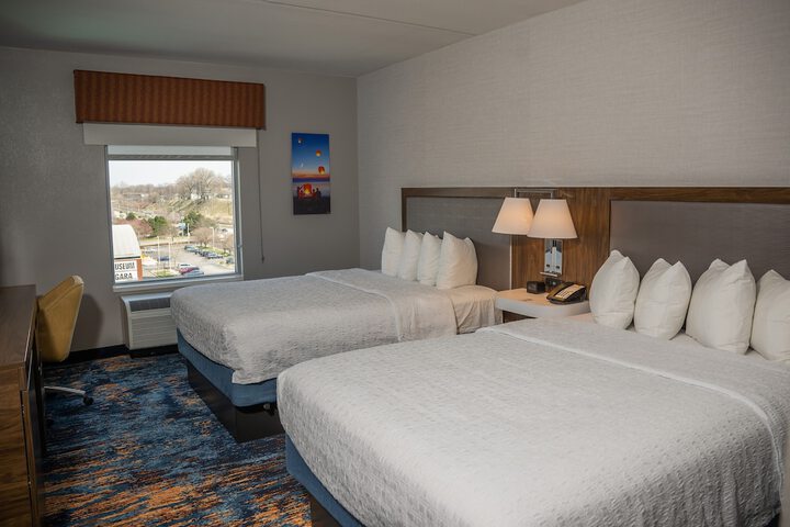 Hampton Inn & Suites Erie Bayfront