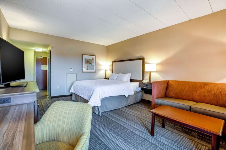 Hampton Inn Boston - Norwood