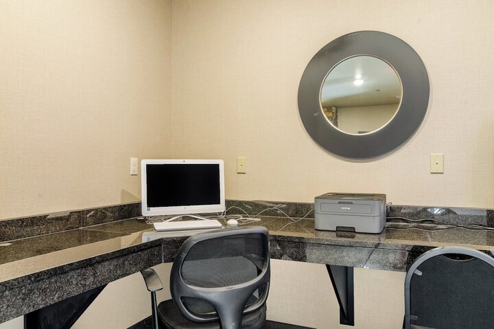 Cobblestone Hotel & Suites - Gering / Scottsbluff