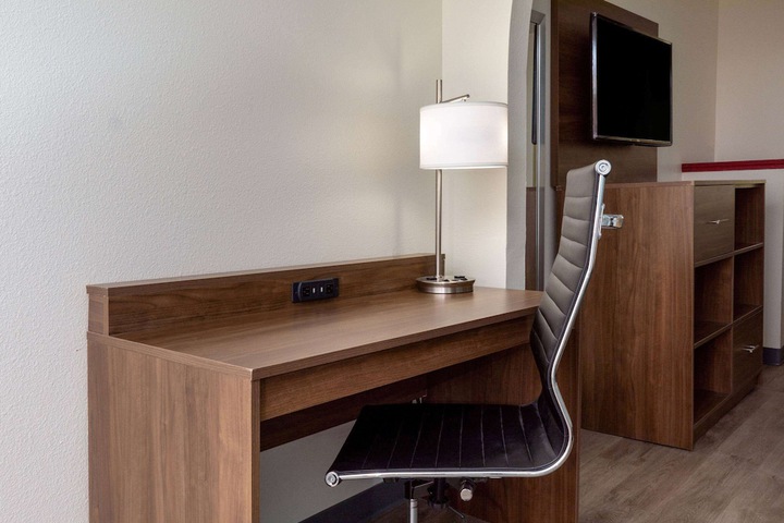 Room 29 of 40