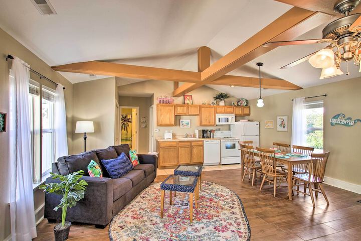 Cozy Ironton Cabin w / Shared Pool & Private Patio!