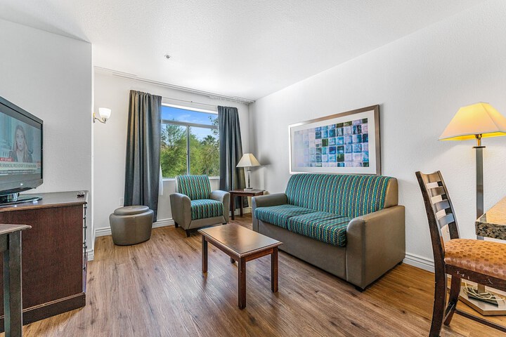 Metro Chandler Extended Stay