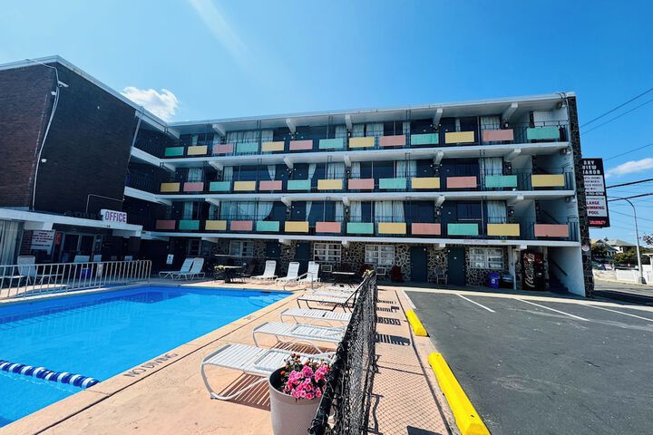 Hotel 4 of 84