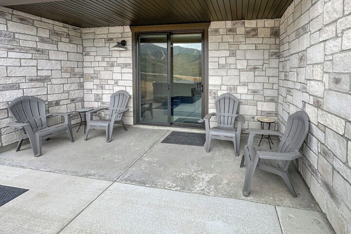 Hot Tub: Heber City Home 15 Mi to Park City!