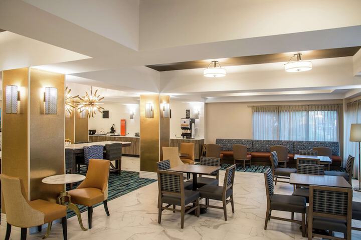 Hampton Inn & Suites Jackson-Coliseum