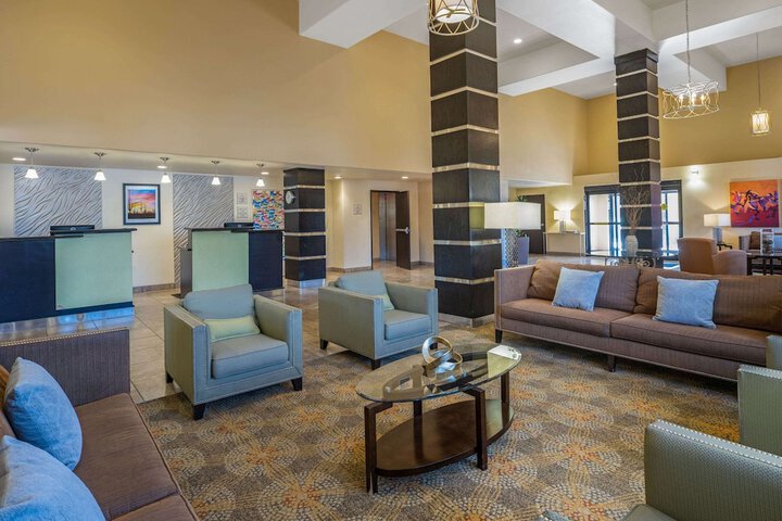 Hotel Interior 7 of 39
