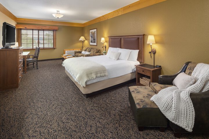bantr Grand Hotel Wausau - Rothschild