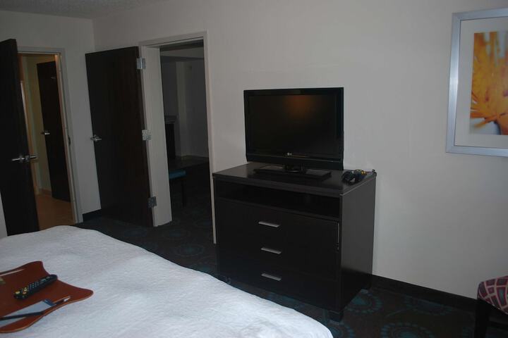 Room 34 of 98