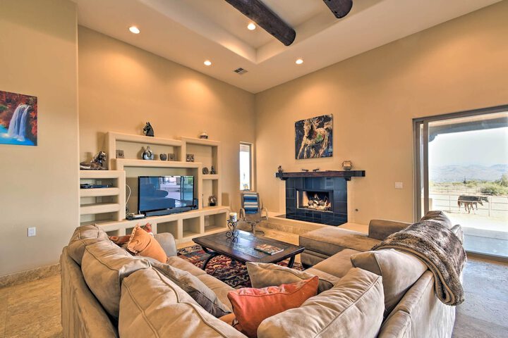 Rio Verde Desert Escape w / Patio & Mountain Views!