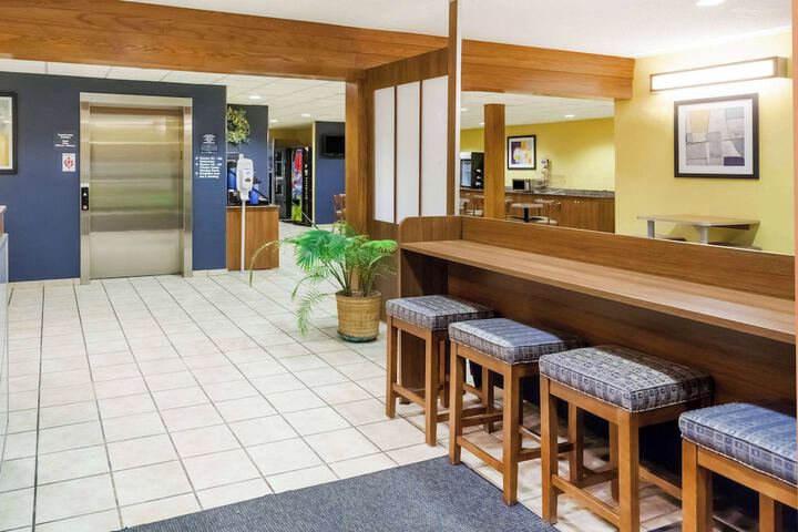 Microtel Inn & Suites by Wyndham Dickson City / Scranton