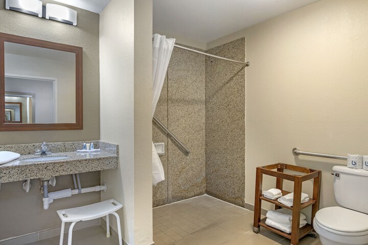 Room 20 of 29