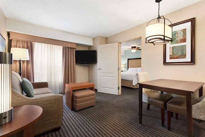 Room 12 of 28