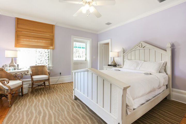 Room 32 of 40