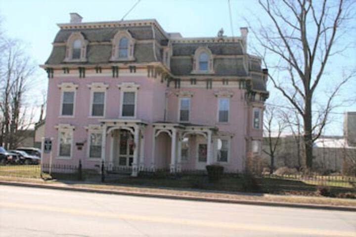 Summerhill Bed & Breakfast