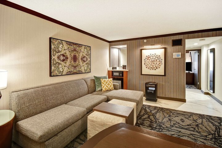 Room 46 of 103